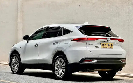 Toyota Harrier, 2023 год, 4 311 300 рублей, 6 фотография