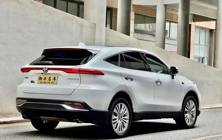 Toyota Harrier, 2023 год, 4 311 300 рублей, 4 фотография
