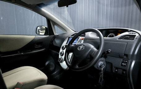 Toyota Ractis I, 2009 год, 660 000 рублей, 12 фотография