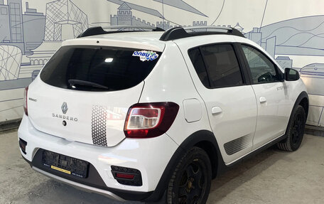 Renault Sandero II рестайлинг, 2018 год, 948 000 рублей, 5 фотография