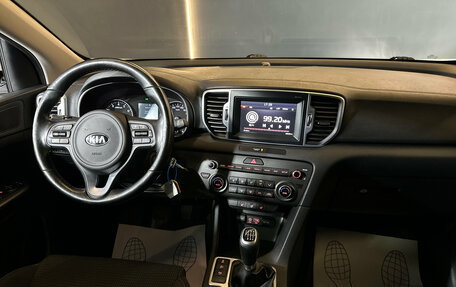 KIA Sportage IV рестайлинг, 2018 год, 2 135 000 рублей, 11 фотография