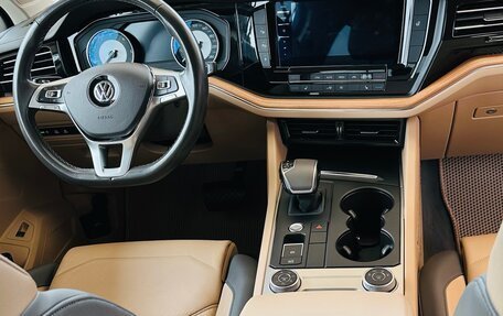 Volkswagen Touareg III, 2019 год, 5 495 000 рублей, 6 фотография