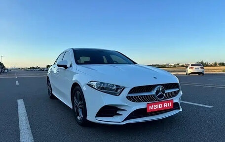 Mercedes-Benz A-Класс, 2022 год, 1 642 000 рублей, 3 фотография