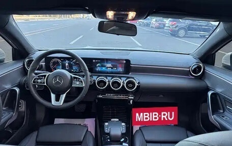 Mercedes-Benz A-Класс, 2022 год, 1 642 000 рублей, 8 фотография