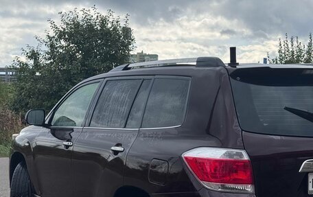 Toyota Highlander III, 2012 год, 1 400 000 рублей, 2 фотография