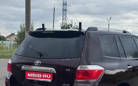Toyota Highlander III, 2012 год, 1 400 000 рублей, 9 фотография