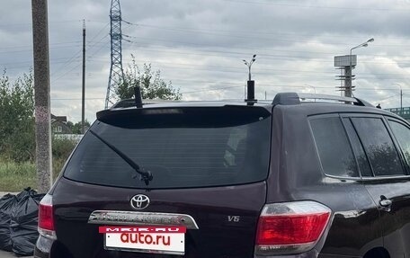 Toyota Highlander III, 2012 год, 1 400 000 рублей, 6 фотография