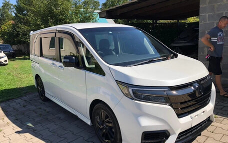 Honda Stepwgn IV, 2021 год, 2 050 000 рублей, 2 фотография