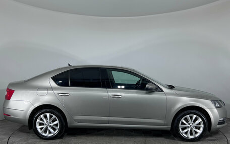 Skoda Octavia, 2017 год, 1 299 000 рублей, 8 фотография