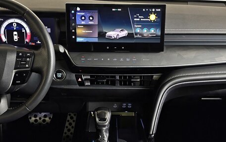 Toyota Camry, 2024 год, 3 559 000 рублей, 15 фотография