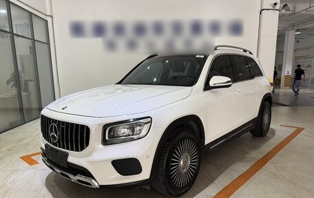 Mercedes-Benz GLB, 2022 год, 3 000 600 рублей, 11 фотография