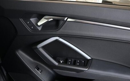 Audi Q3, 2023 год, 2 350 000 рублей, 28 фотография