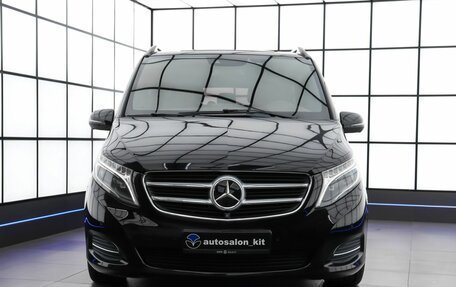 Mercedes-Benz V-Класс, 2016 год, 3 899 000 рублей, 2 фотография