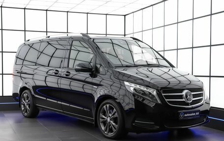 Mercedes-Benz V-Класс, 2016 год, 3 899 000 рублей, 3 фотография