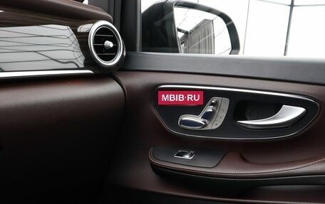 Mercedes-Benz V-Класс, 2016 год, 3 899 000 рублей, 21 фотография
