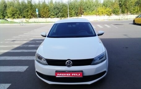 Volkswagen Jetta VI, 2014 год, 950 000 рублей, 1 фотография