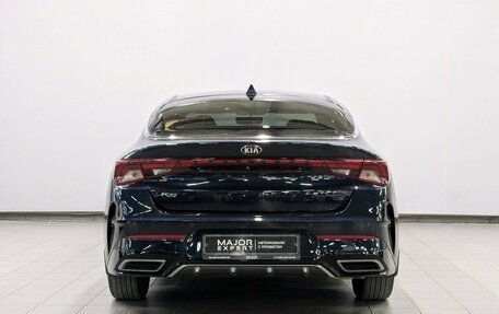 KIA K5, 2021 год, 2 300 000 рублей, 28 фотография