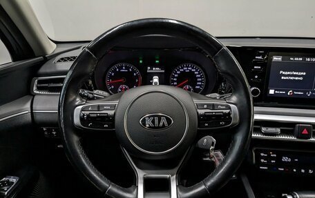 KIA K5, 2021 год, 2 300 000 рублей, 27 фотография