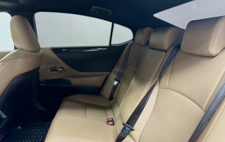 Lexus ES VII, 2019 год, 3 498 000 рублей, 13 фотография