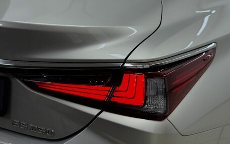 Lexus ES VII, 2019 год, 3 498 000 рублей, 10 фотография