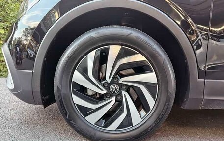 Volkswagen Tiguan II, 2023 год, 2 770 000 рублей, 5 фотография