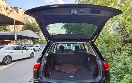 Volkswagen Tiguan II, 2023 год, 2 770 000 рублей, 17 фотография