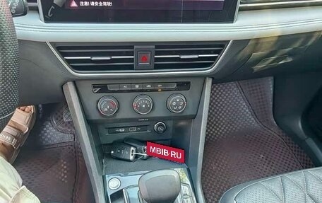 Volkswagen Tiguan II, 2023 год, 2 770 000 рублей, 16 фотография