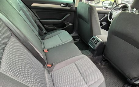 Volkswagen Passat B8 рестайлинг, 2017 год, 1 519 000 рублей, 12 фотография