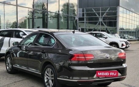 Volkswagen Passat B8 рестайлинг, 2017 год, 1 519 000 рублей, 7 фотография