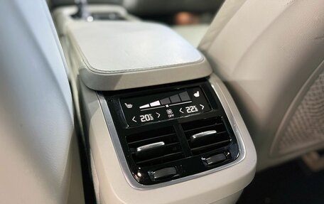 Volvo XC90 II рестайлинг, 2016 год, 2 399 000 рублей, 14 фотография