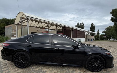 Toyota Camry, 2017 год, 2 200 000 рублей, 2 фотография