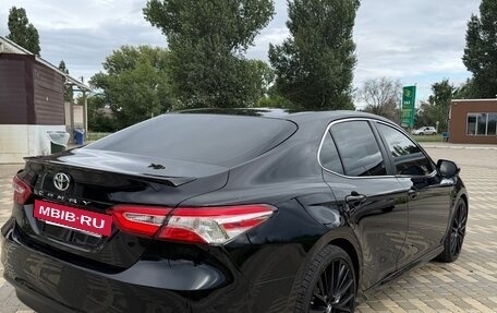 Toyota Camry, 2017 год, 2 200 000 рублей, 6 фотография