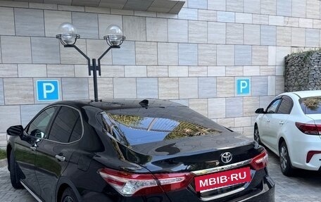Toyota Camry, 2023 год, 3 300 000 рублей, 4 фотография