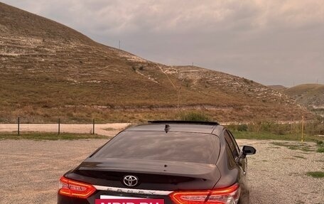 Toyota Camry, 2023 год, 3 300 000 рублей, 5 фотография