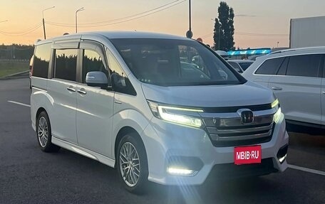 Honda Stepwgn IV, 2019 год, 2 400 000 рублей, 1 фотография