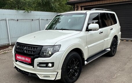 Mitsubishi Pajero IV, 2019 год, 4 000 000 рублей, 2 фотография