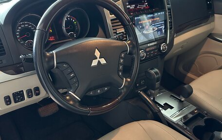 Mitsubishi Pajero IV, 2019 год, 4 000 000 рублей, 11 фотография