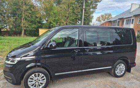 Volkswagen Multivan T6 рестайлинг, 2020 год, 7 150 000 рублей, 2 фотография
