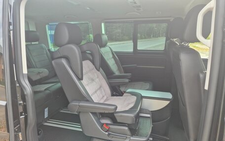 Volkswagen Multivan T6 рестайлинг, 2020 год, 7 150 000 рублей, 6 фотография