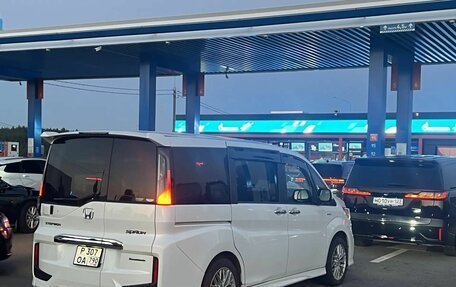 Honda Stepwgn IV, 2019 год, 2 400 000 рублей, 2 фотография