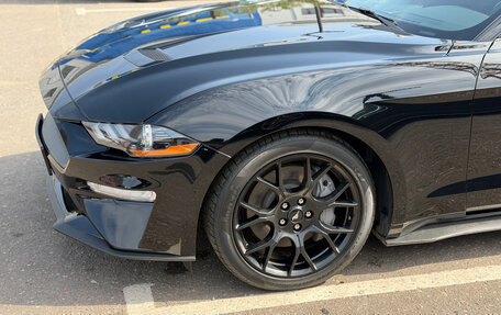Ford Mustang VI рестайлинг, 2022 год, 4 200 000 рублей, 6 фотография