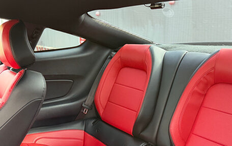 Ford Mustang VI рестайлинг, 2022 год, 4 200 000 рублей, 15 фотография