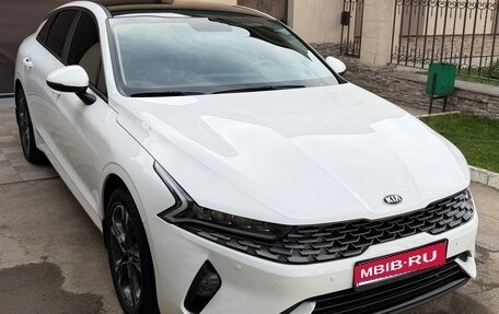 KIA K5, 2021 год, 2 300 000 рублей, 1 фотография