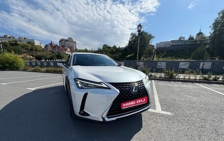 Lexus UX I, 2021 год, 3 200 000 рублей, 1 фотография