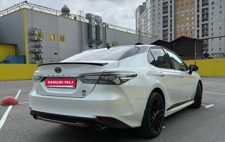 Toyota Camry, 2022 год, 3 700 000 рублей, 5 фотография