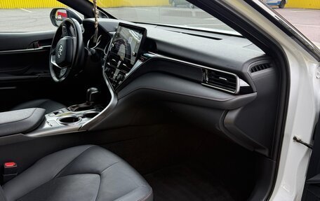 Toyota Camry, 2022 год, 3 700 000 рублей, 19 фотография
