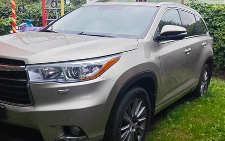 Toyota Highlander III, 2014 год, 3 050 000 рублей, 9 фотография