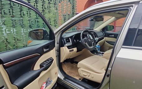 Toyota Highlander III, 2014 год, 3 050 000 рублей, 7 фотография