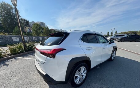 Lexus UX I, 2021 год, 3 200 000 рублей, 6 фотография