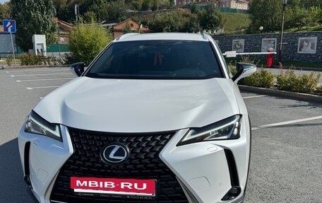 Lexus UX I, 2021 год, 3 200 000 рублей, 9 фотография